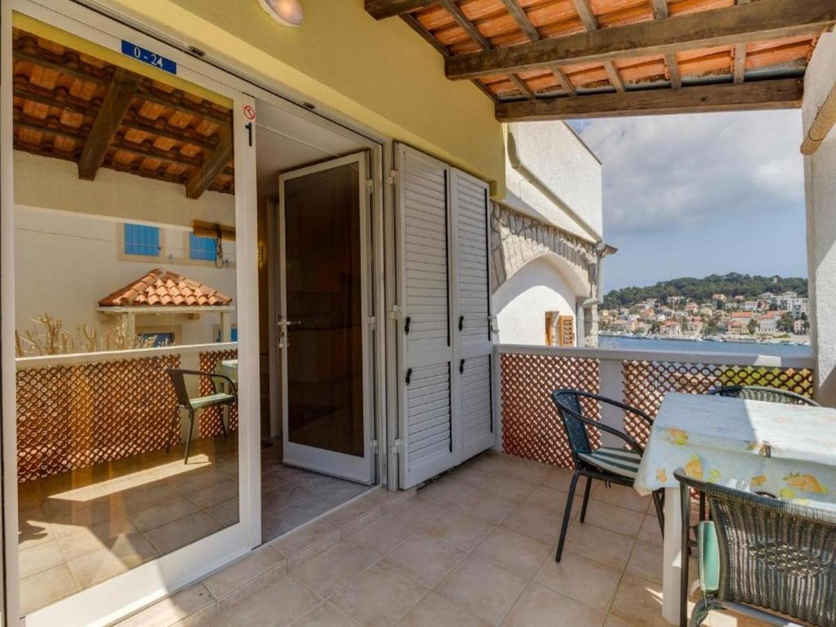 Apartments Joni Cikat Mali Losinj Ngoại thất bức ảnh