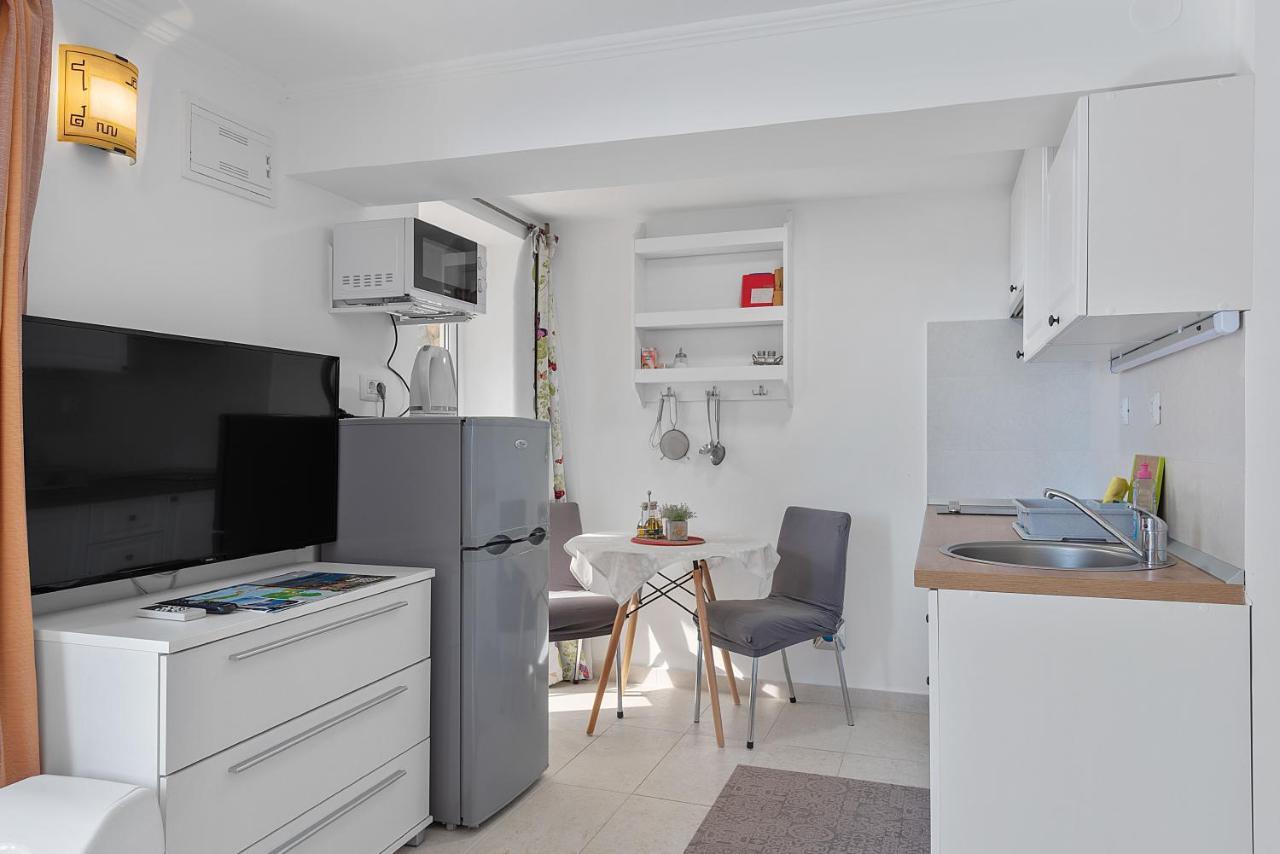 Apartments Joni Cikat Mali Losinj Ngoại thất bức ảnh