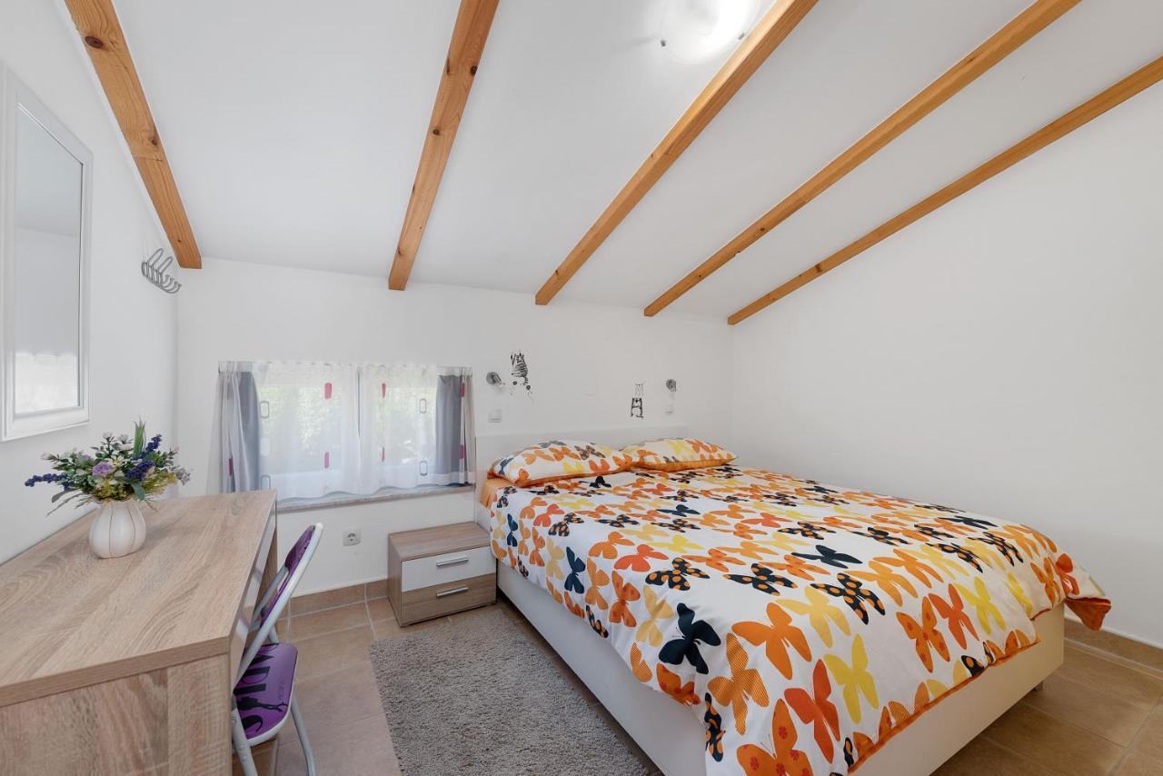 Apartments Joni Cikat Mali Losinj Ngoại thất bức ảnh