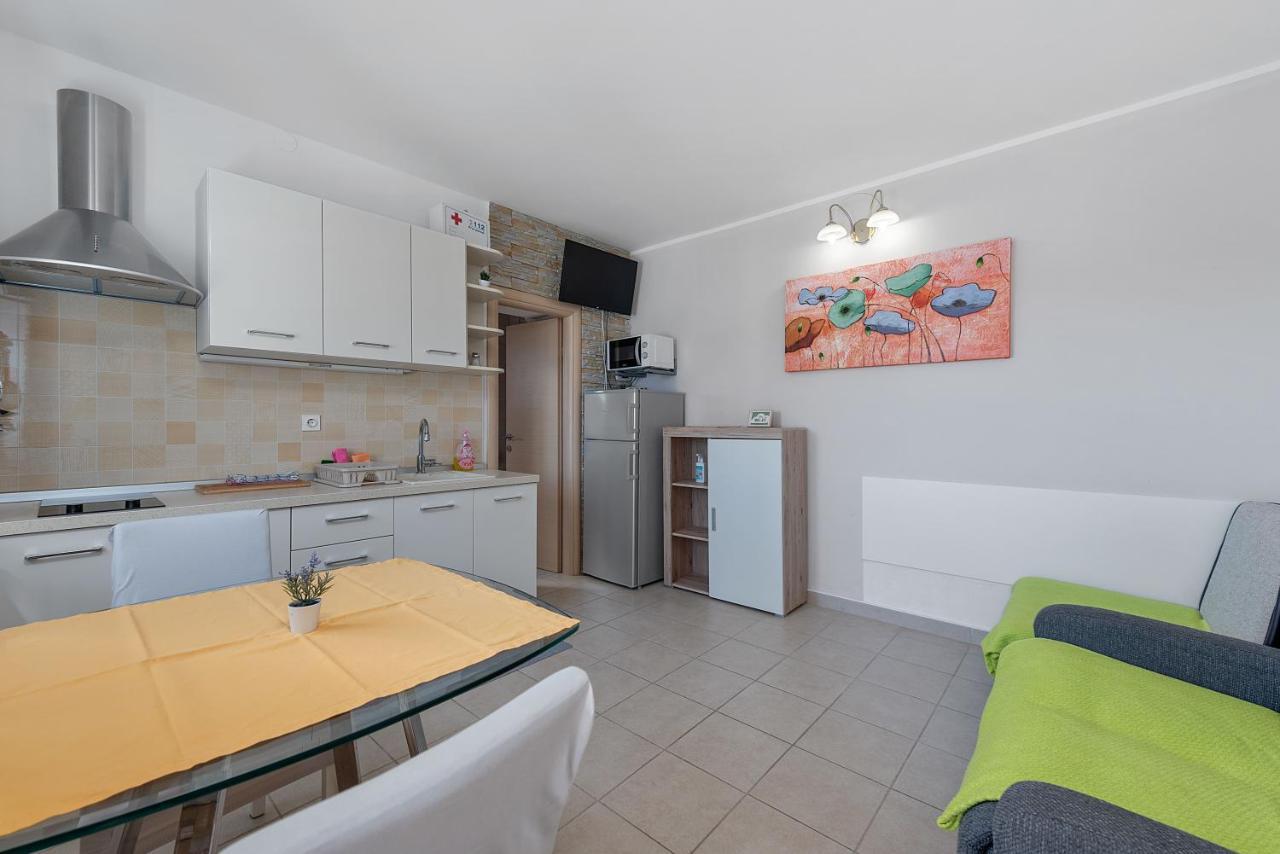 Apartments Joni Cikat Mali Losinj Ngoại thất bức ảnh