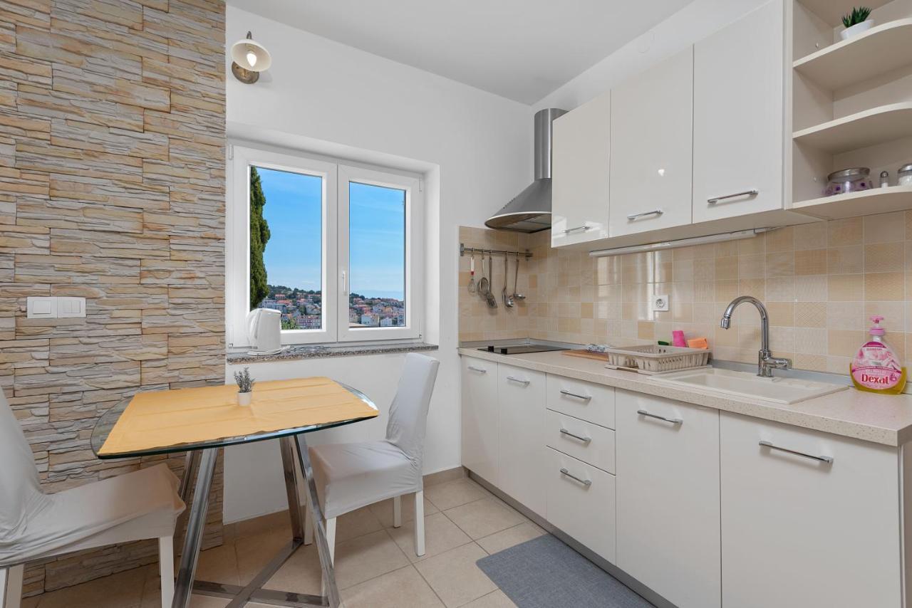 Apartments Joni Cikat Mali Losinj Ngoại thất bức ảnh