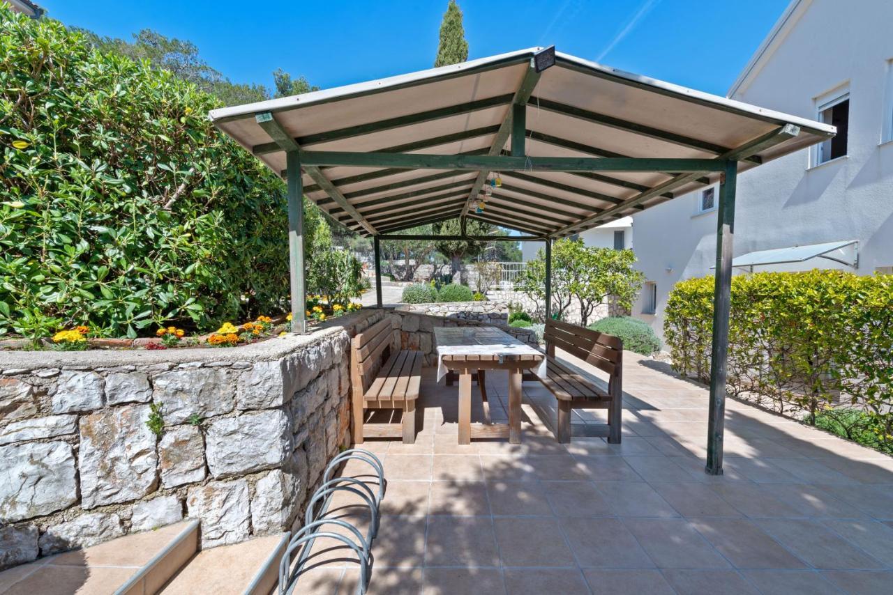 Apartments Joni Cikat Mali Losinj Ngoại thất bức ảnh
