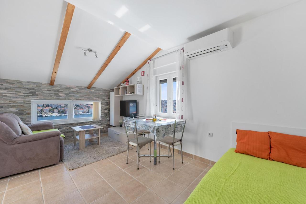 Apartments Joni Cikat Mali Losinj Ngoại thất bức ảnh
