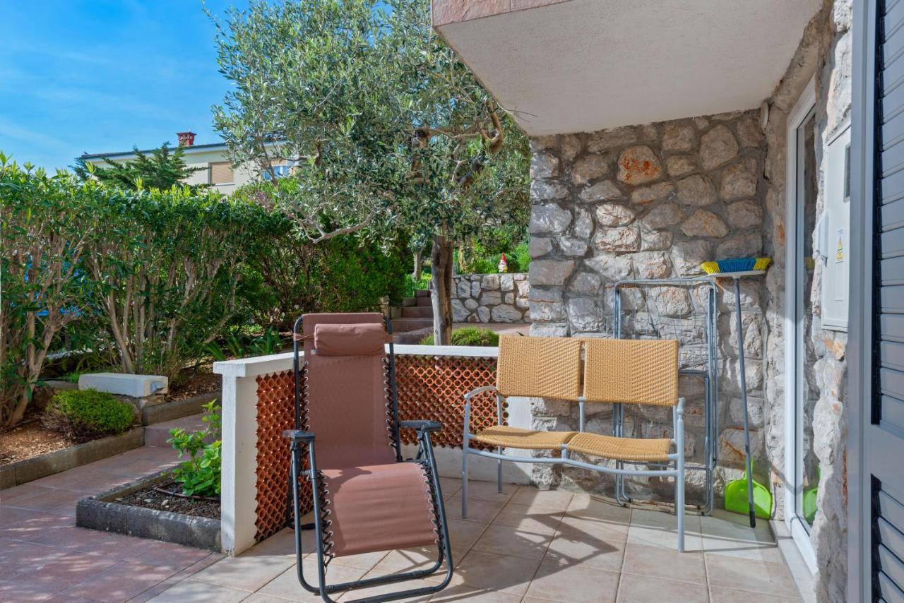 Apartments Joni Cikat Mali Losinj Ngoại thất bức ảnh